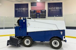 Electric zamboni